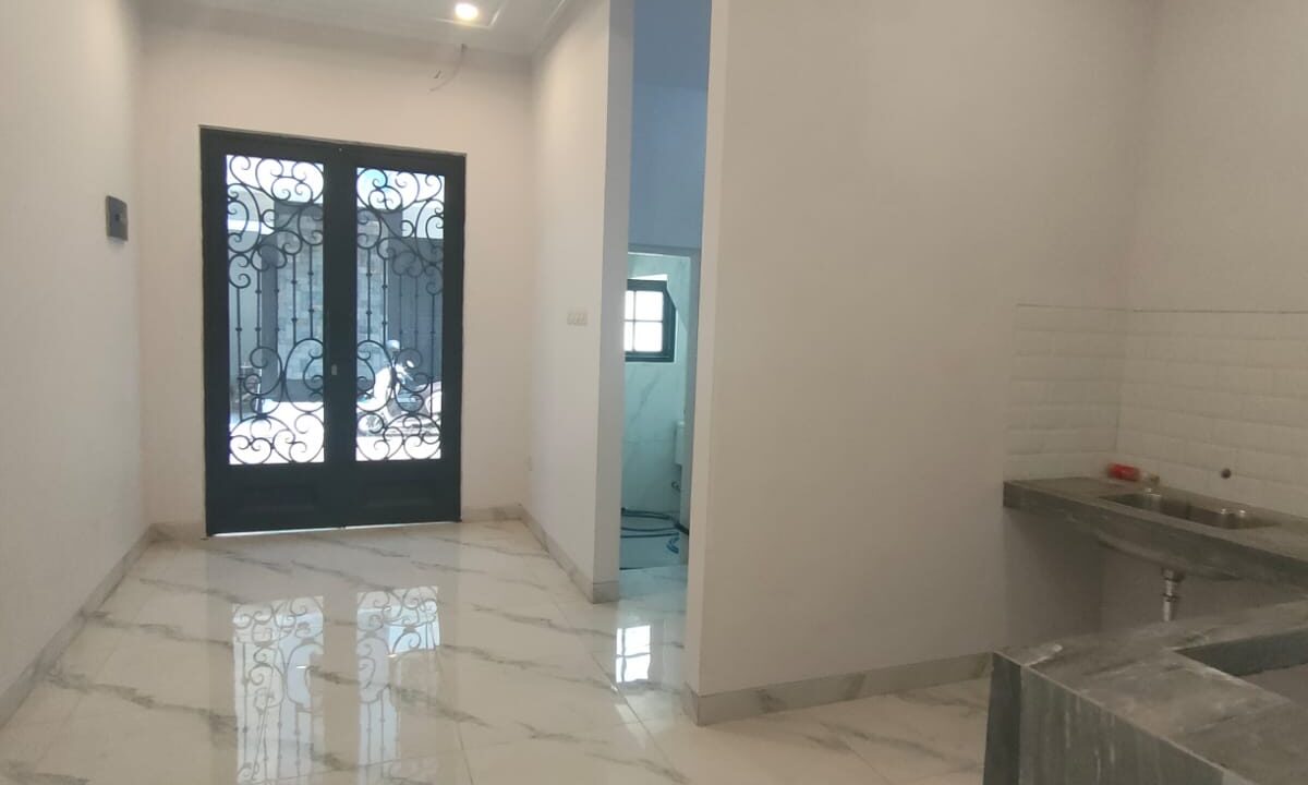 1000557479