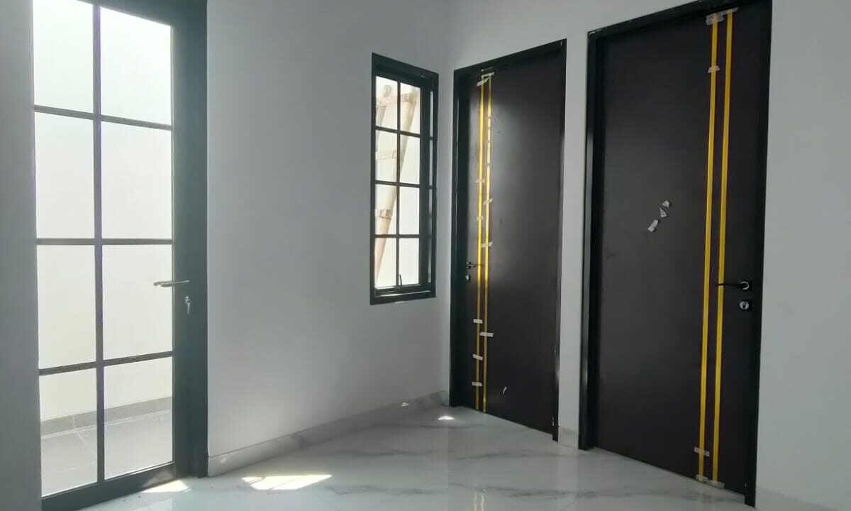 1000557481