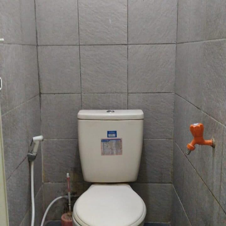 1000578027