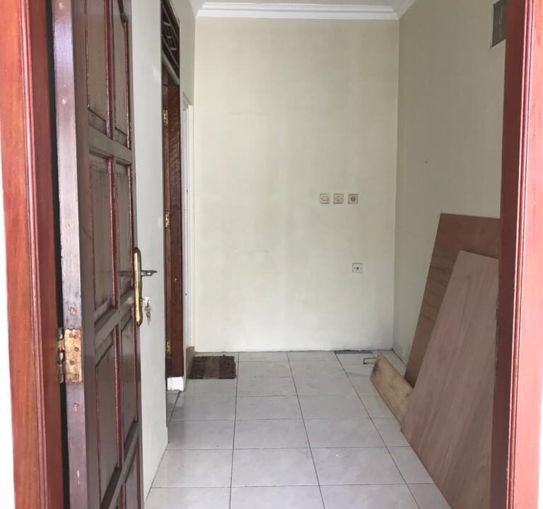 1000579720