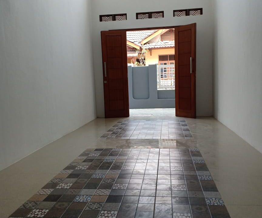 1000752877